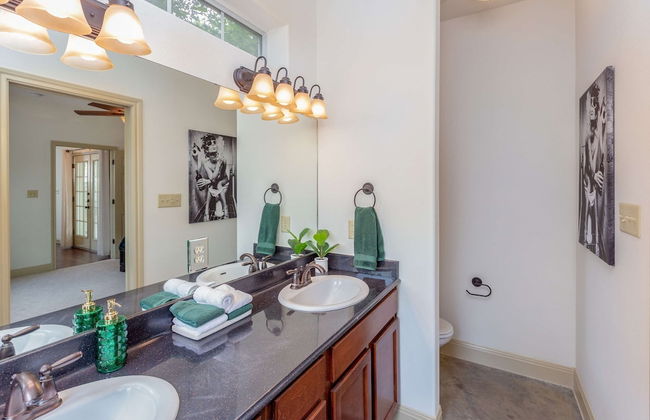 Upstay - 2-home Complex in Govalle for 18ppl - Photo 24