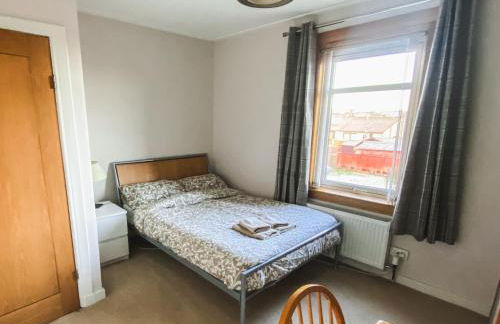 20min to Edinburgh City Centre Scotland Gateway - Photo 10