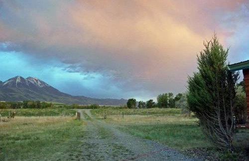 Emigrant Cabin on 10 Acres with BBQ and Peaceful Views - Foto 25