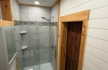 The Treehouse at 11 Gables - Center of Ludlow Village near Shopping and Restaurants - Foto 24