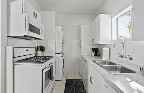 Draper Bungalow By CoastVH - Charming 1940 - Photo 16