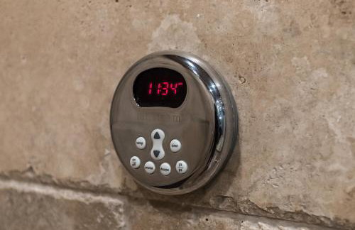 DFW Large Vacation Retreat with Private Pool and Hot Tub - Foto 51