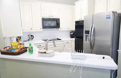 DFW Family Fun Retreat Game Room Pool Table Air Hockey Arcade Work Space Grill BBQ Firepit - Foto 71