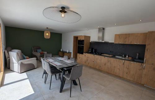 Gîte avec piscine chauffée, spa et vue sur la vallée - FR-1-589-655 - Foto 2