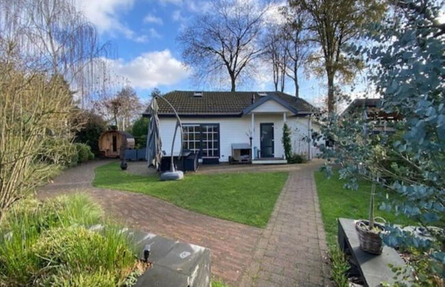 Forest Cabin With Pets - Photo 32