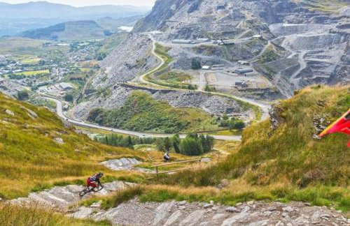 Traditional 19th Century Slate Miners Cottage - Foto 30