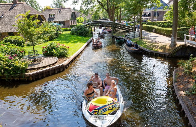 Fenced Garden Family Chalet - Photo 35