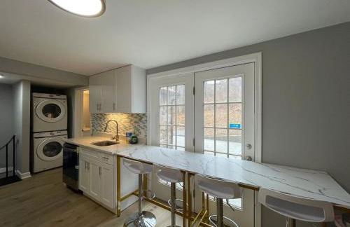 Entire Mountain Cottage Near Scenic Hiking Trails - Photo 71