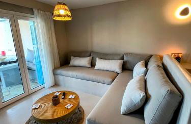 Elements - Air & Water Apartment by Hostandros - Foto 2