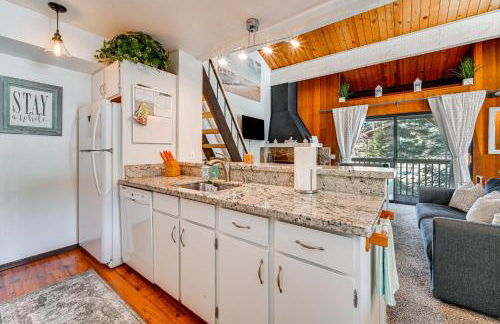 1 Mi to Lake Tahoe Condo with Pool Access - Foto 9