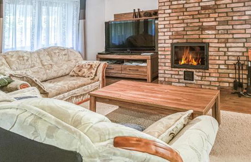 Beautiful Home In Krzynia With Wifi - Foto 2