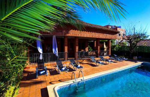 GERANIS VILLA ONLY FAMILIES Planet Costa Dorada - Foto 2