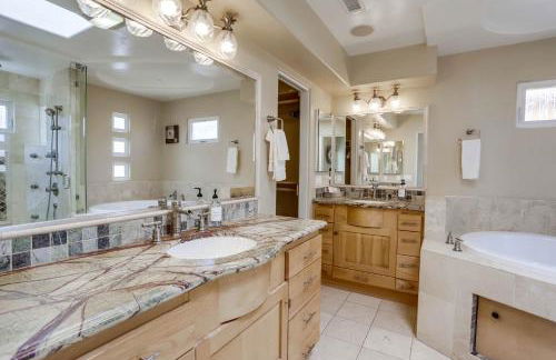 Stunning Ocean View Home w Rooftop Terrace, Firepit, Fast Wifi, AC & Parking! - Foto 20