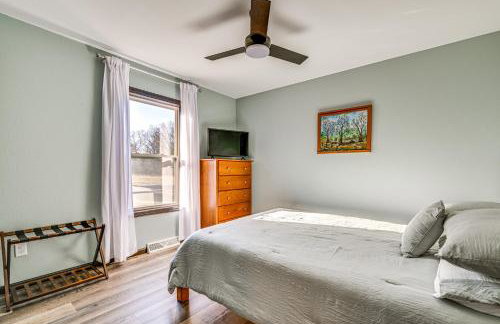 Golf, Hike and Boat Home with Fire Pit in Friendship - Foto 12