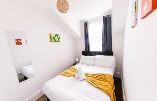 Spacious 4Bed Parking & Wi-Fi - Contractor Stays - Foto 67