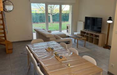 Maison vue sur le lac et proche du golf ! - Foto 1