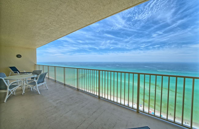 Relaxing Beachfront Condo with Beach Access - Unit 1603 by RedAwning - Foto 26