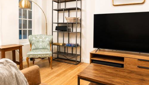 The Heights Haven, Spacious 6 Bedrooms Townhouse with Patio - Foto 4
