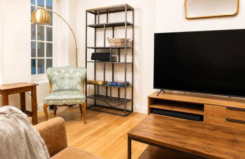 The Heights Haven, Spacious 6 Bedrooms Townhouse with Patio - Foto 4