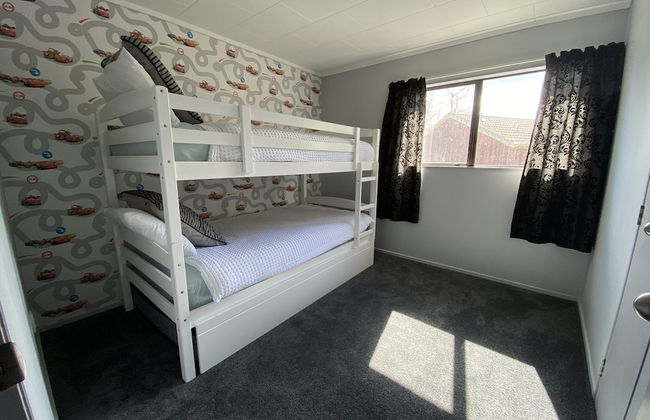 Motuoapa Bay Chalets - Photo 8