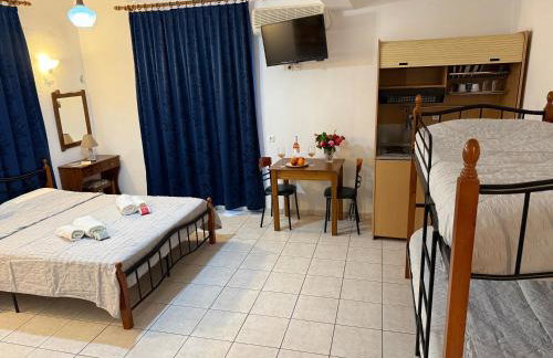 Des Roses Hotel - Photo 43