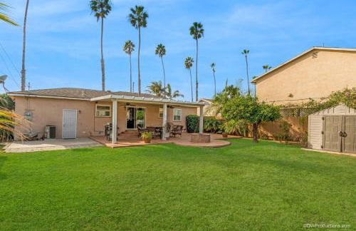 Walk to the Beach Private Backyard and Fire Pit - Foto 16