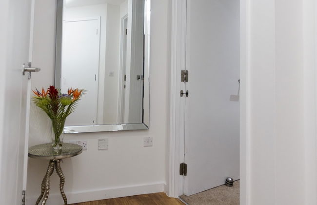 Live in Leeds Sky Penthouse - Photo 3