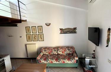 Mansarda con balcone nel cuore di Brenzone sul Garda - Foto 4