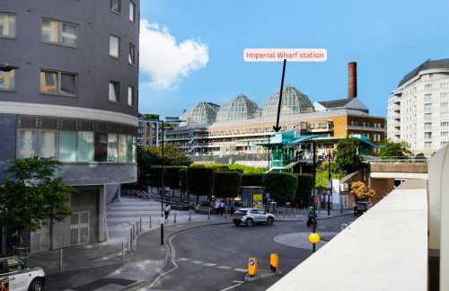 One bedroom apartment with balcony and concierge , station and shops 2min walk - Foto 5