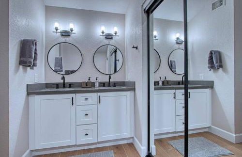 ESTRELLA - Renovated with PATIO, BBQ, POOL & SPA - Foto 25