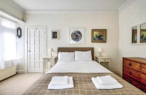 GuestReady - Classic Charm near Holyrood Park - Foto 28