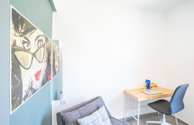 Vibrant Seaside Stay with Balcony by Sea N' Rent - Foto 32