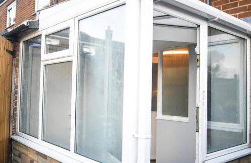 House Sleeps 8 with Garden and Parking - Foto 27