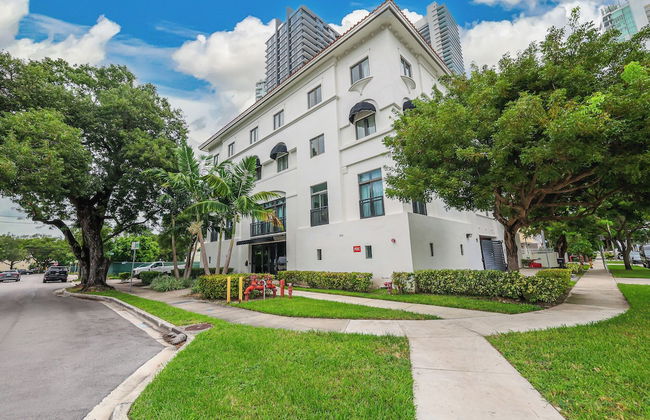 Roami at The Palace - Photo 66