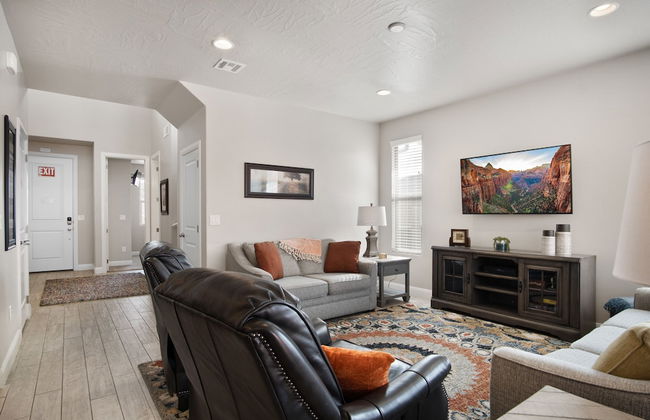 All Inn the Family - Photo 13