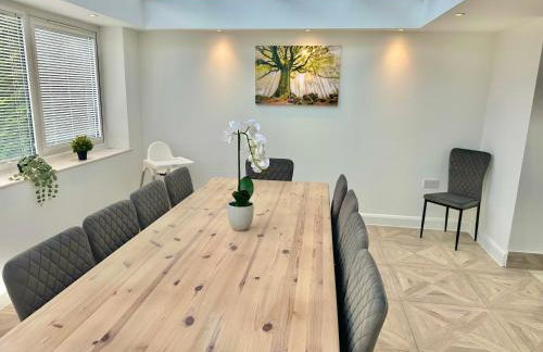 5 Bed House - Pool - Hot Tub - Sauna - Pool Table - Near New Forest and Beach - Sleeps 12 - Photo 51