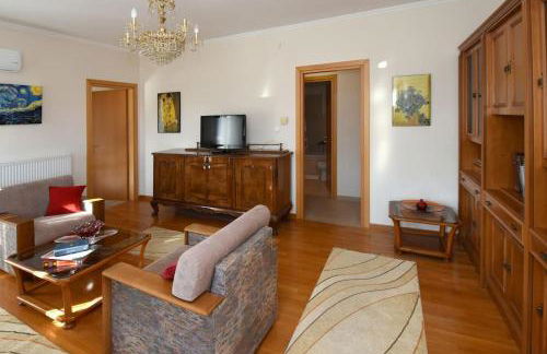 Gaia cottage with garden - Photo 18