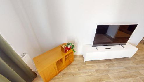 Wohlfühlapartment für 5 Personen, Haltestelle der Linie 5 in unmittelbarer Nähe, WLAN - Foto 3