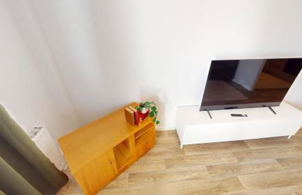 Wohlfühlapartment für 5 Personen, Haltestelle der Linie 5 in unmittelbarer Nähe, WLAN - Foto 3