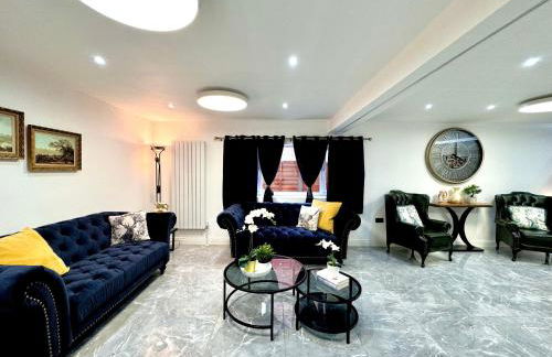 Lux 7 Bedroom residence - Photo 7