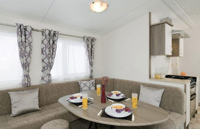 Stunning 4-bed Caravan in Mablethorpe Sleeps 10 - Foto 8