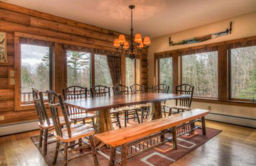 Most Luxury 7000 Sq ft Log Estate with Pool Hot Tub Sauna - Foto 74