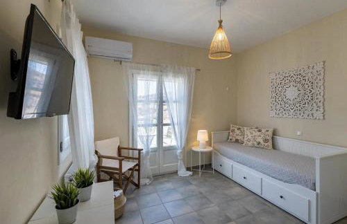 Stelios-Korina Villa with Pool and Stunning View in Syros Posidonia - Photo 42