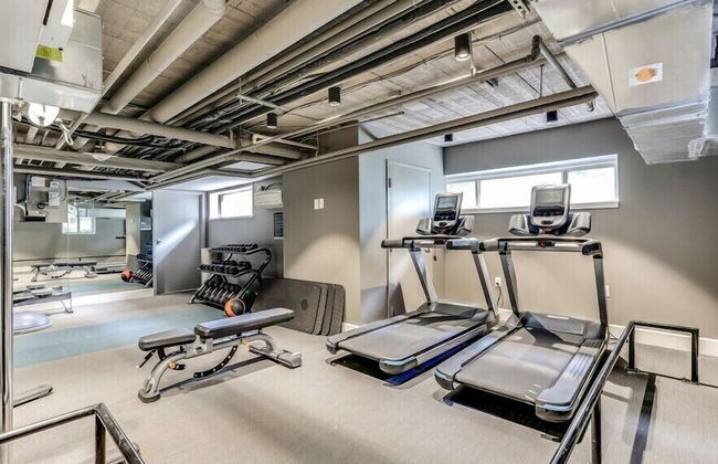 Prime Arlington Location - Foto 28