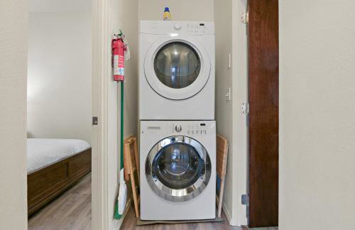 Maple Leaf Manor Suites - Photo 40