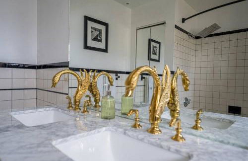 2Units 4BR 3BA Cape Cod Designer House - Foto 64