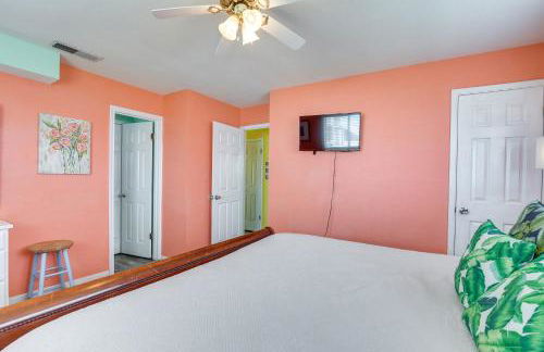 Walk to Gulf Surfside Beach Home with Deck - Photo 15