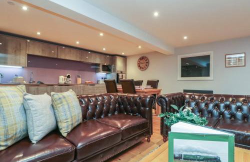 Tornado Engine Shed - Photo 7