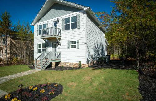 Par-Tee Haus I- Game Room & Hot Tub-Walk to Helen - Foto 78