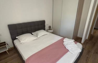 Aria Linda - Foto 76